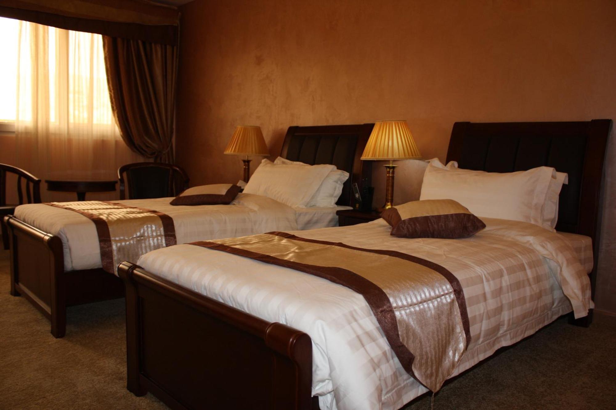 Seven Wonders Hotel Wadi Musa Exterior photo