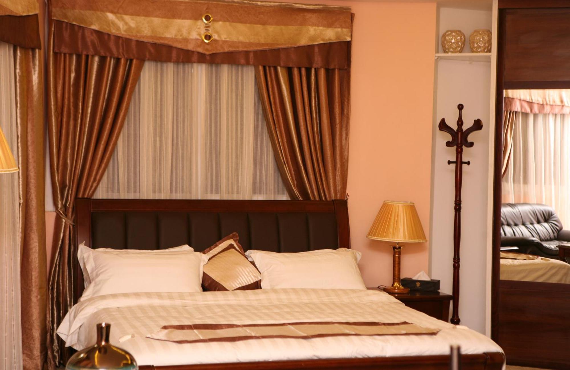 Seven Wonders Hotel Wadi Musa Exterior photo