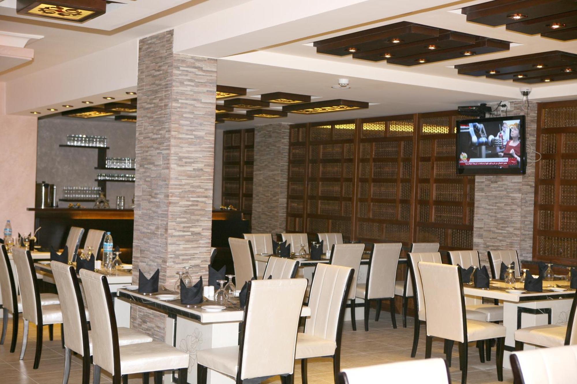 Seven Wonders Hotel Wadi Musa Exterior photo